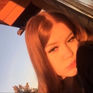 Meet your Posher, Ahlivia